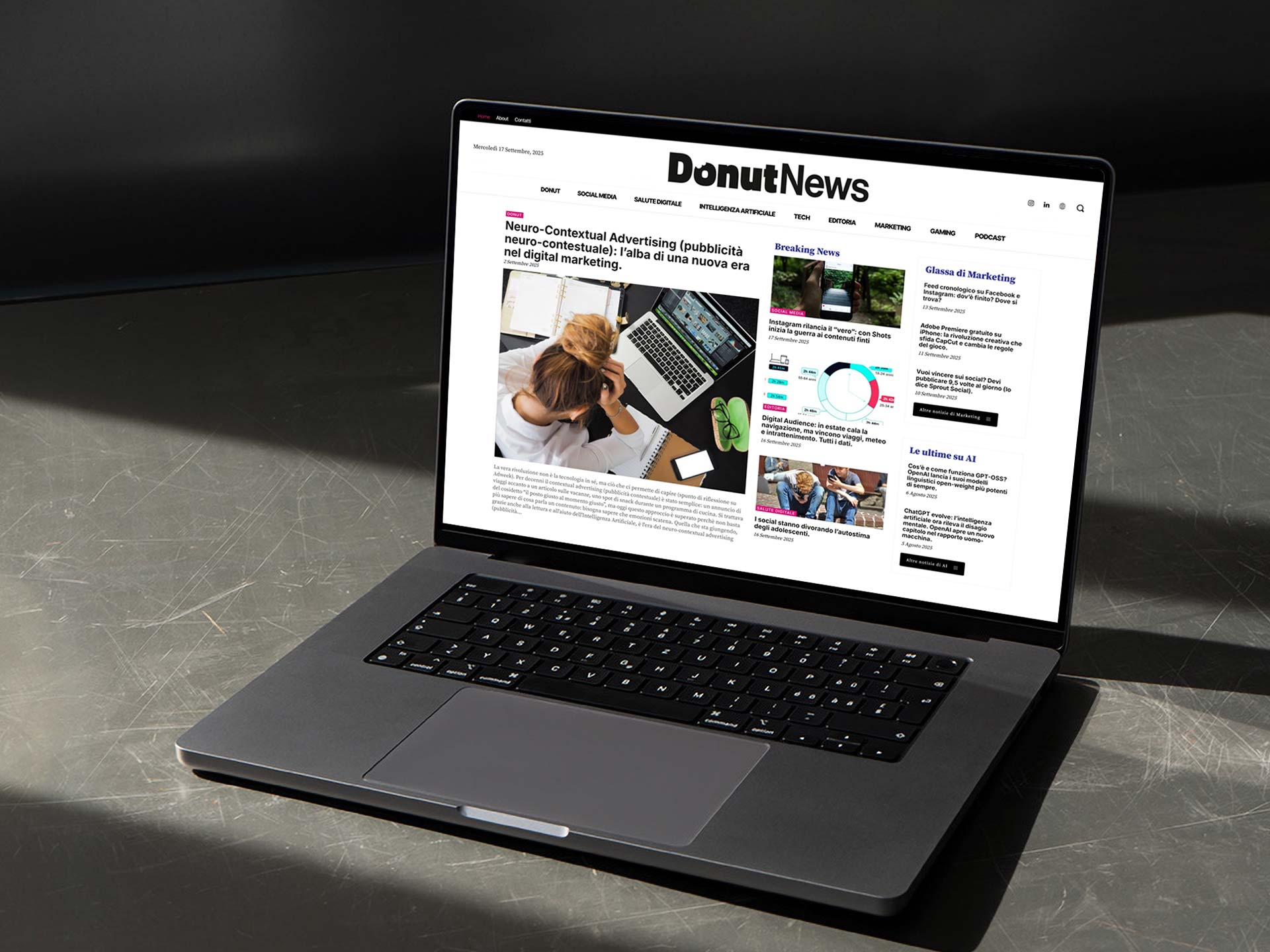 gold-move_web-design_donut-news-marketing_website-mockup-design